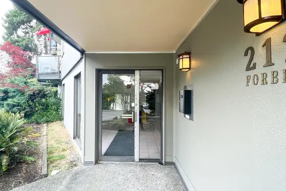 306 212 Forbes Avenue, North Vancouver For Sale - image 3