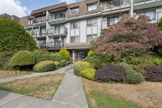 303 236 West 2nd Street, North Vancouver