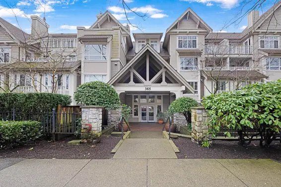 213 365 East 1st Street, North Vancouver For Sale - image 2