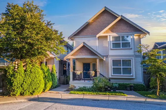 1223 West 16th Street, North Vancouver