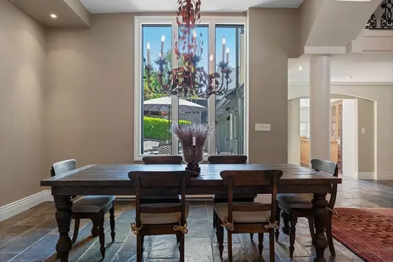 284 Sandringham Crescent, North Vancouver For Sale - image 13