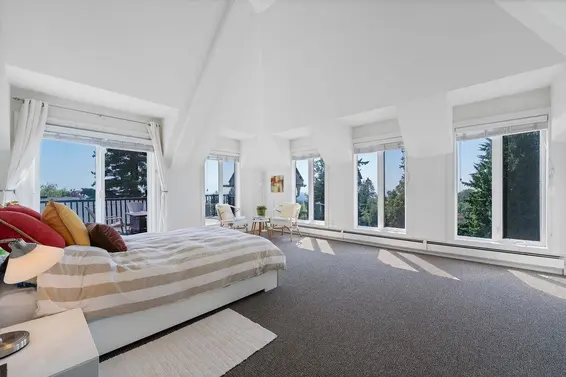 284 Sandringham Crescent, North Vancouver For Sale - image 23