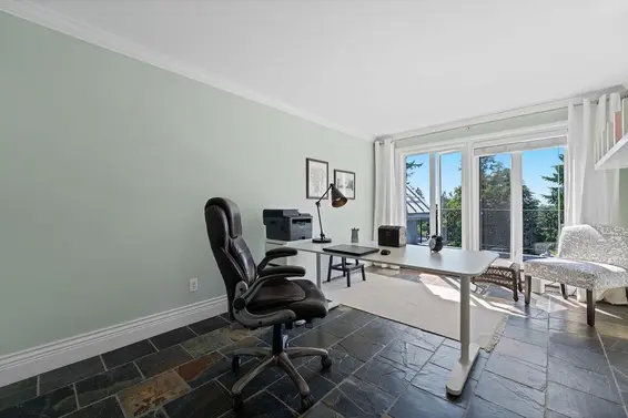 284 Sandringham Crescent, North Vancouver For Sale - image 31