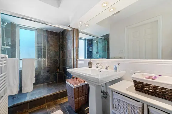 284 Sandringham Crescent, North Vancouver For Sale - image 33