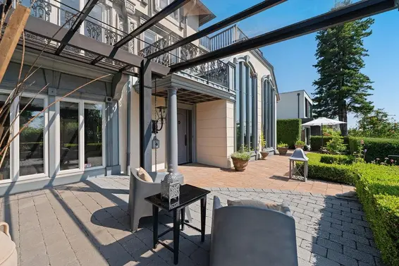 284 Sandringham Crescent, North Vancouver For Sale - image 34