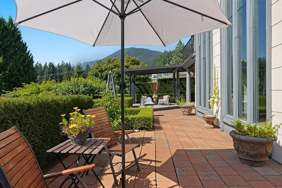 284 Sandringham Crescent, North Vancouver For Sale - image 35