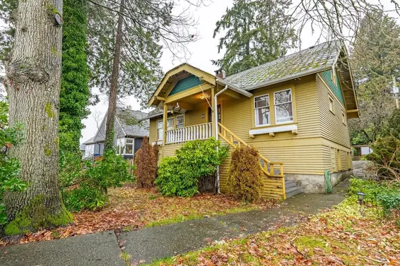 256 East 25Th Street, North Vancouver