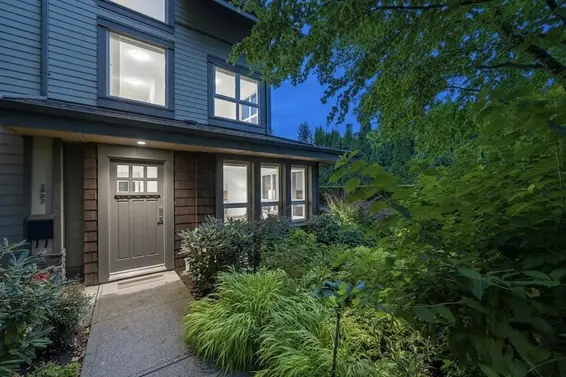 2982 Chesterfield Avenue, North Vancouver For Sale - image 4