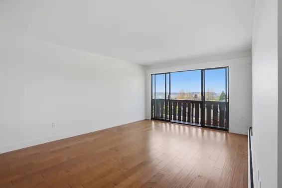 1345 Chesterfield Avenue, North Vancouver For Sale - image 11