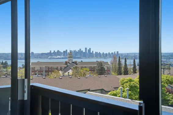 1345 Chesterfield Avenue, North Vancouver For Sale - image 7