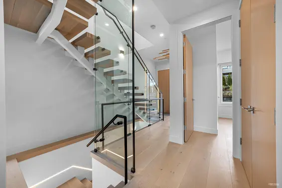 1236 Duchess Avenue, West Vancouver For Sale - image 17