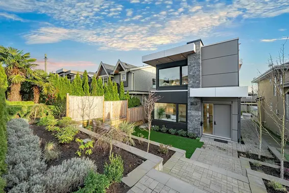 1236 Duchess Avenue, West Vancouver For Sale - image 2