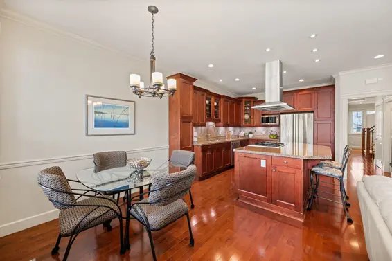 336 East 12th Street, North Vancouver For Sale - image 19