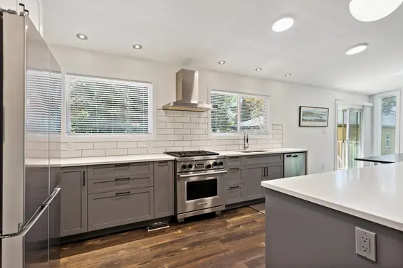 3434 St. Georges Avenue, North Vancouver For Sale - image 8