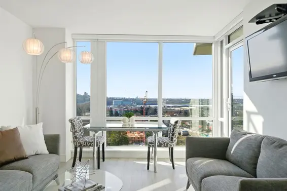 1606 1550 Fern Street, North Vancouver For Sale - image 2