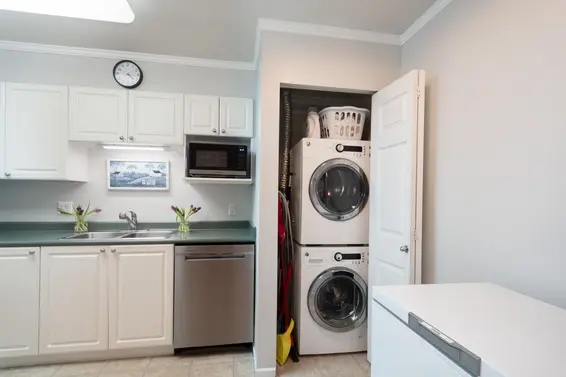 P03 223 Mountain Highway, North Vancouver For Sale - image 15