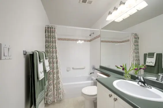 P03 223 Mountain Highway, North Vancouver For Sale - image 18