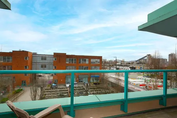 P03 223 Mountain Highway, North Vancouver For Sale - image 22