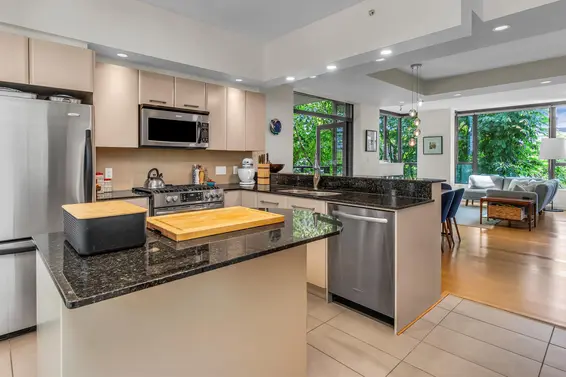 180 West 6th Street, North Vancouver For Sale - image 8