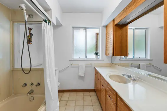 2912 Rosebery Avenue, West Vancouver For Sale - image 16