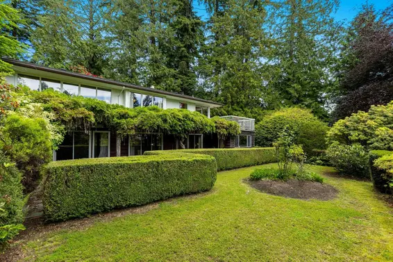 2912 Rosebery Avenue, West Vancouver For Sale - image 2