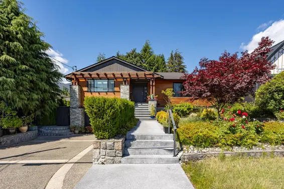 1706 Kilkenny Road, North Vancouver For Sale - image 2