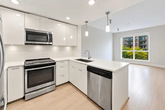 307 719 West 3rd Street, North Vancouver For Sale - image 5