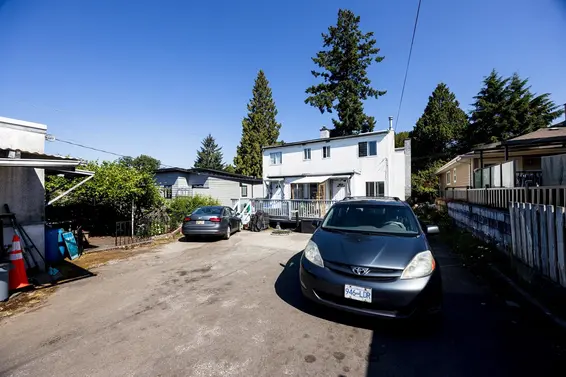 227-229 West 19th Street, North Vancouver For Sale - image 25