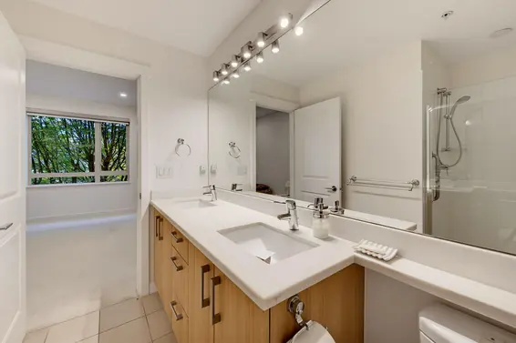 411 119 West 22nd Street, North Vancouver For Sale - image 30