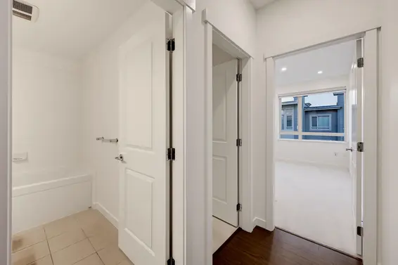 411 119 West 22nd Street, North Vancouver For Sale - image 34