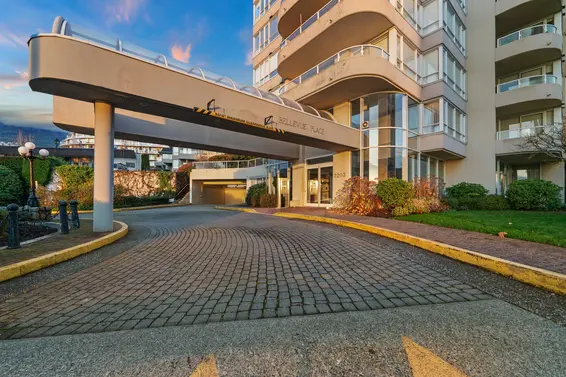 201 2203 Bellevue Avenue, West Vancouver For Sale - image 2