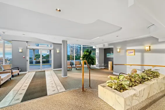201 2203 Bellevue Avenue, West Vancouver For Sale - image 3