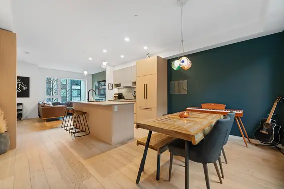 5 528 East 2nd Street, North Vancouver