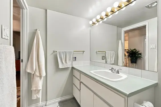 403 2024 Fullerton Avenue, North Vancouver For Sale - image 18
