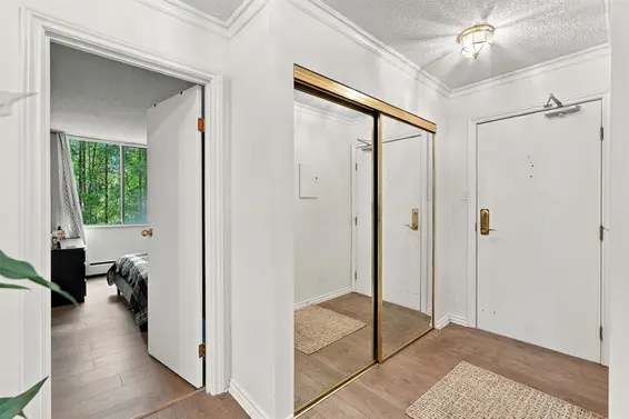 403 2024 Fullerton Avenue, North Vancouver For Sale - image 4