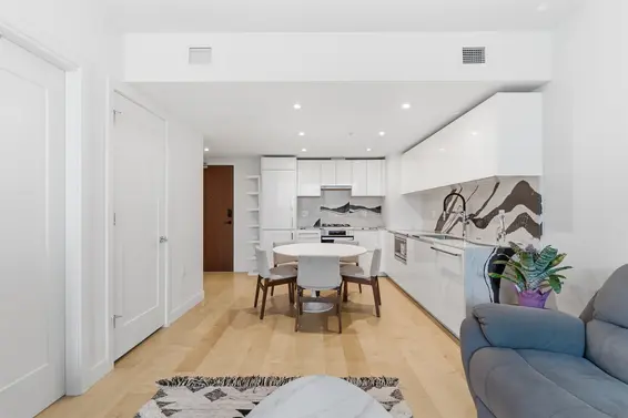 410 135 East 13th Street, North Vancouver For Sale - image 6