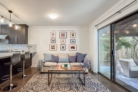 1 226 East 10 Street, North Vancouver For Sale - image 11