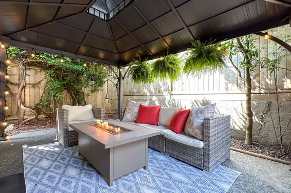 1 226 East 10 Street, North Vancouver For Sale - image 12