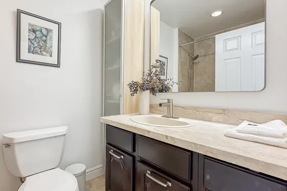 1 226 East 10 Street, North Vancouver For Sale - image 21