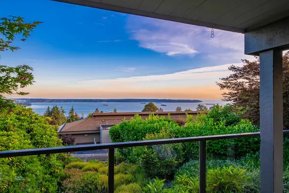 18 2214 Folkestone Way, West Vancouver For Sale - image 1
