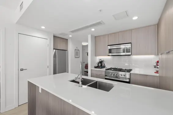 407 1471 Hunter Street, North Vancouver For Sale - image 11