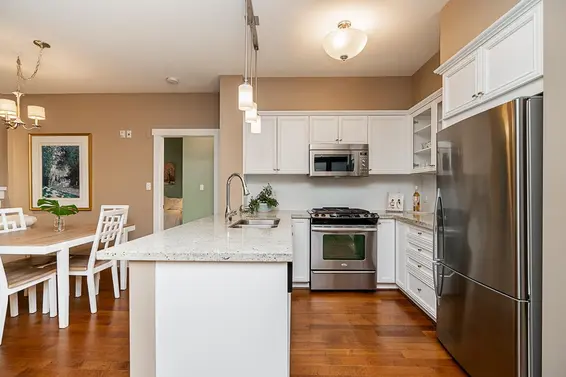 107 1111 East 27th Street, North Vancouver For Sale - image 3