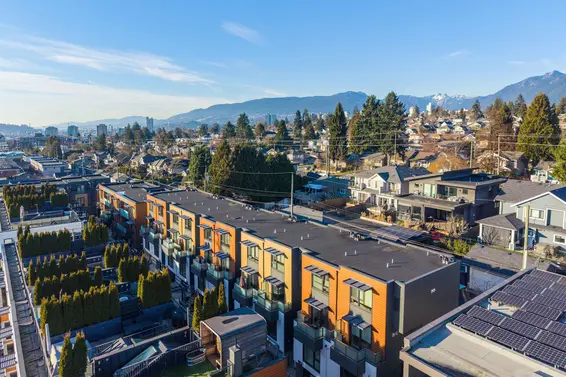 33 720 East 3rd Street, North Vancouver For Sale - image 21