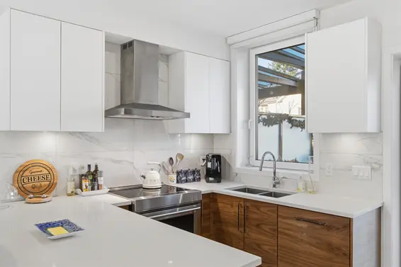 33 720 East 3rd Street, North Vancouver For Sale - image 7