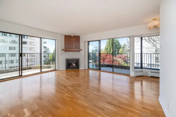 401 747 17th Street, West Vancouver For Sale - image 3
