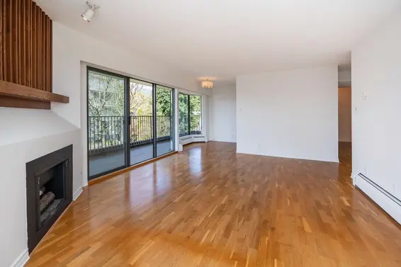 401 747 17th Street, West Vancouver For Sale - image 5