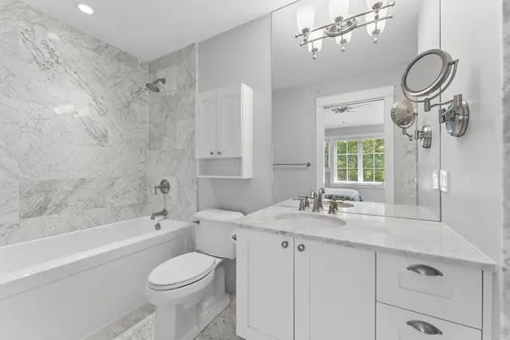 2071 Esquimalt Avenue, West Vancouver For Sale - image 19