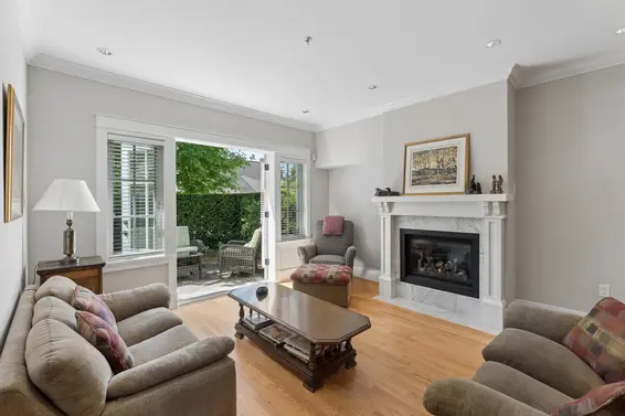 2071 Esquimalt Avenue, West Vancouver For Sale - image 3