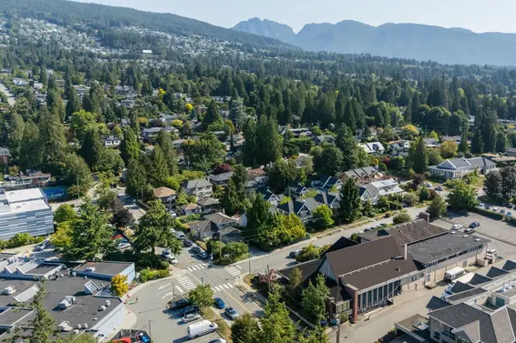 2071 Esquimalt Avenue, West Vancouver For Sale - image 36