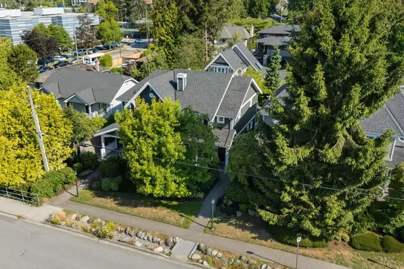 2071 Esquimalt Avenue, West Vancouver For Sale - image 38